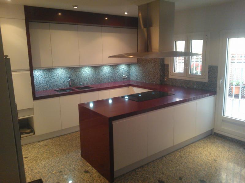 Canto faldon de 6 cms con costado, y falsa viga 